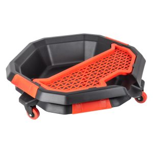 Oljna posoda s prostorom za orodje AMIO-04264